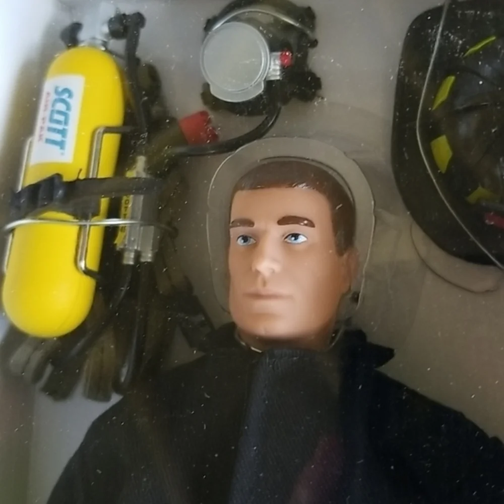 New York 9/11 firefighter action‎ figure